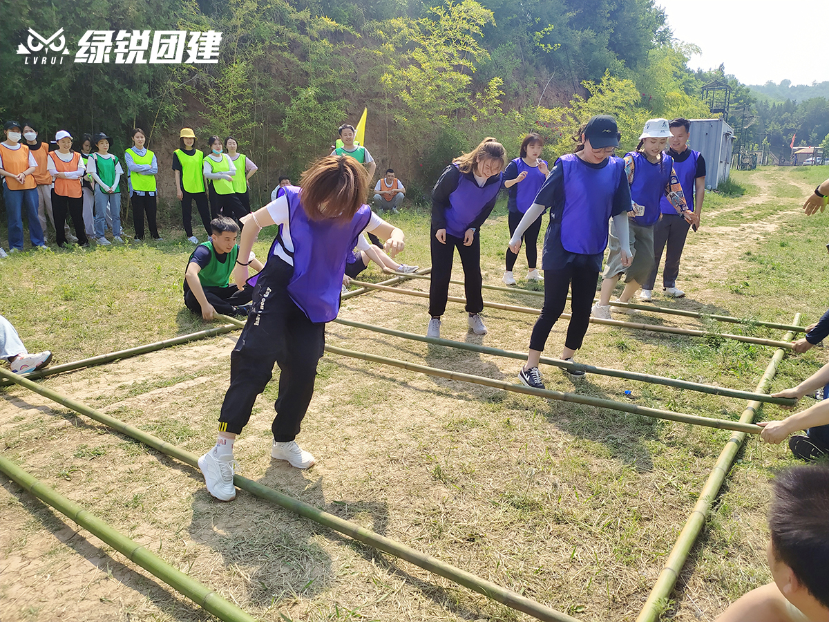 旭辉永升服务陕晋公司--鲸鱼沟团建