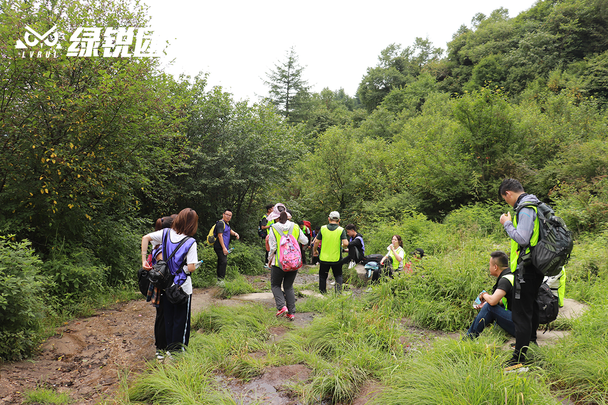 汇商优办--高山草甸户外徒步拓展训练