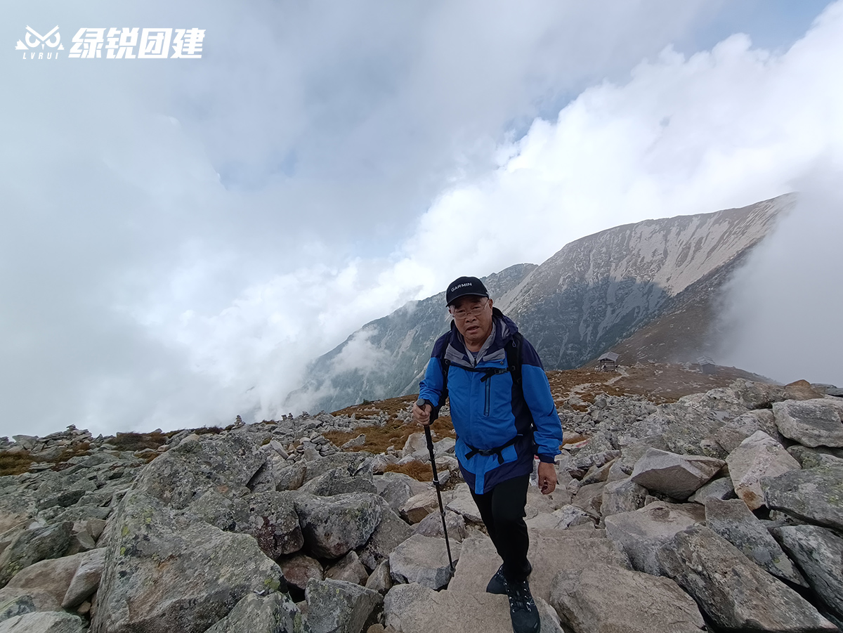 太白山拔仙台登高团建